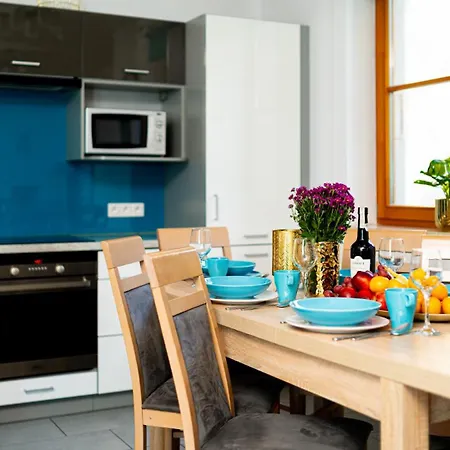 شقة Wonder - Gorskie Z Kominkami, Bezplatnym Parkingiem I Placem Zabaw Na Terenie Kompleksu