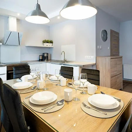 Wonder - Gorskie Z Kominkami, Bezplatnym Parkingiem I Placem Zabaw Na Terenie Kompleksu