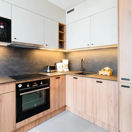 Wonder - Górskie Z Kominkami, Bezpłatnym Parkingiem I Placem Zabaw Na Terenie Kompleksu